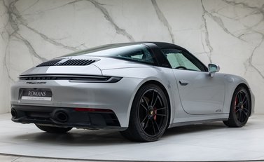 Porsche 911 Targa 4 GTS (992) 9
