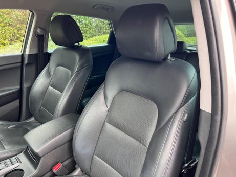 Hyundai TUCSON 2.0 CRDi Premium Auto 4WD Euro 6 5dr 27