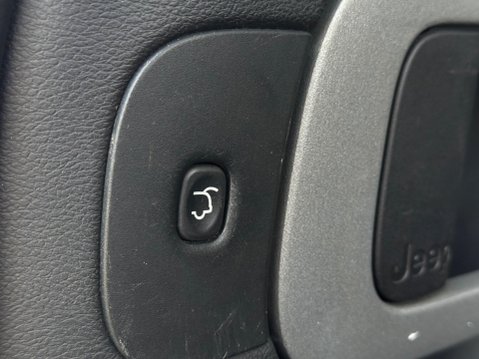 Jeep Cherokee 2.2 MultiJetII Overland Auto 4WD Euro 6 (s/s) 5dr 49