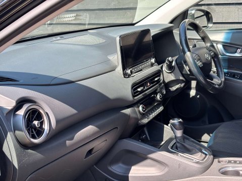 Hyundai KONA 1.6 Kona Premium GDi HEV Semi-Auto 5dr 24