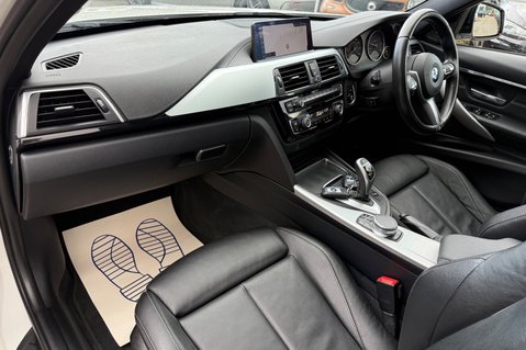 BMW 3 Series 320D XDRIVE M SPORT SHADOW EDITION TOURING -PAN ROOF -PRO MEDIA -APPLE CARP 27