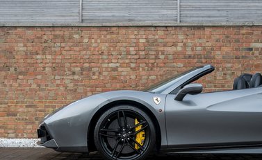 Ferrari 488 Spider 24