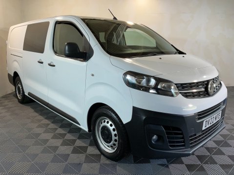 Vauxhall Vivaro 2.0 Turbo D 3100 Dynamic Crew Van L2 H1 Euro 6 (s/s) 5dr 35