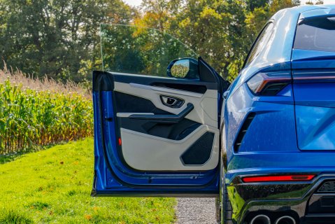 Lamborghini Urus V8 7