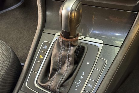 Volkswagen Golf 35.8kWh e-Golf Hatchback 5dr Electric Auto (136 ps) 47