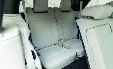 Land Rover Range Rover D350 AUTOBIOGRAPHY LWB 17