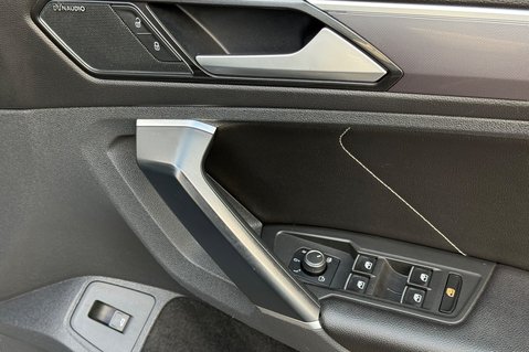Volkswagen Tiguan R-LINE TDI BMT 4MOTION DSG -RARE LEATHER -DYNAUDIO -TOWBAR -APPLE CARPLAY  39