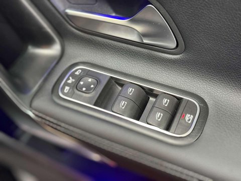 Mercedes-Benz CLA Class 2.0 CLA220d AMG Line (Premium Plus) Coupe 4dr Diesel 8G-DCT Euro 6 (s/s) (1 63