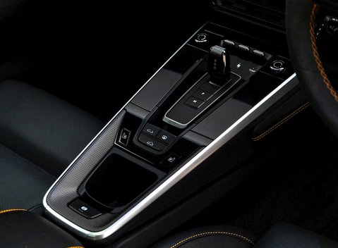 Porsche 911 (992) Turbo S 19