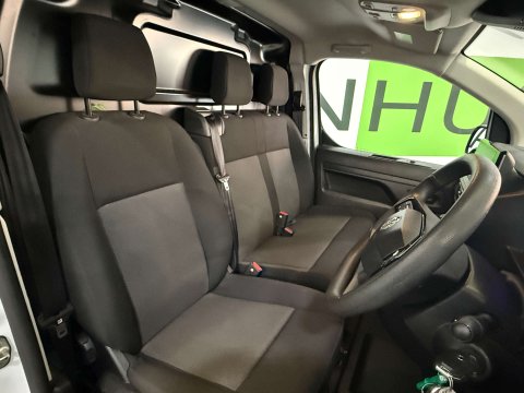 Vauxhall Vivaro 1.5 Vivaro F2900 Prime 5dr 34