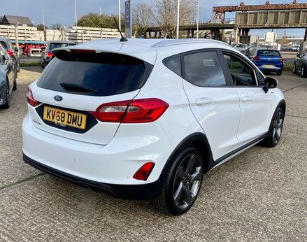 Ford Fiesta 1.0 Fiesta Active X T Auto 5dr 9