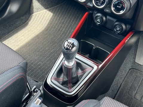 Suzuki Swift SPORT BOOSTERJET MHEV 28