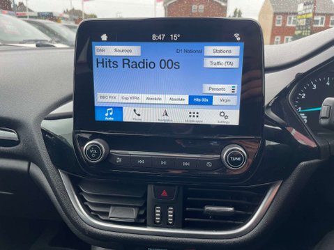 Ford Fiesta 1.1 Fiesta Zetec 3dr 8