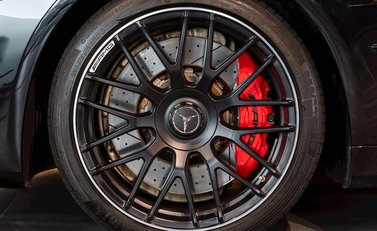 Mercedes-Benz SL Class SL63 8