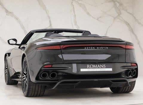 Aston Martin DBS Superleggera Volante 3