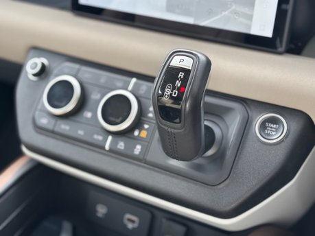 Land Rover Defender 2.0 P300 S SUV 3dr Petrol Auto 4WD Euro 6 (s/s) (300 ps) 28