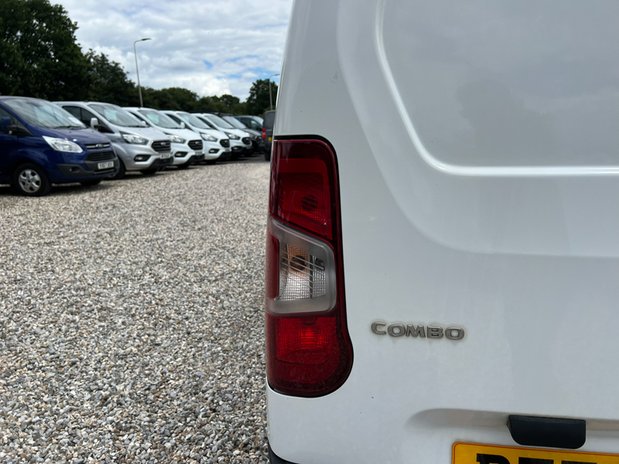 Vauxhall Combo LWB L2H1 Low Roof Air Con EURO 6 NO VAT 26