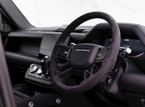 Land Rover Defender 110 V8 9
