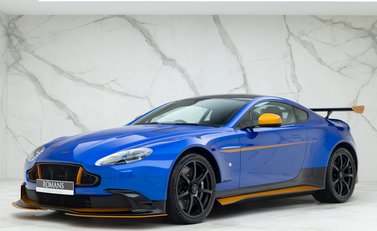 Aston Martin Vantage GT8 6