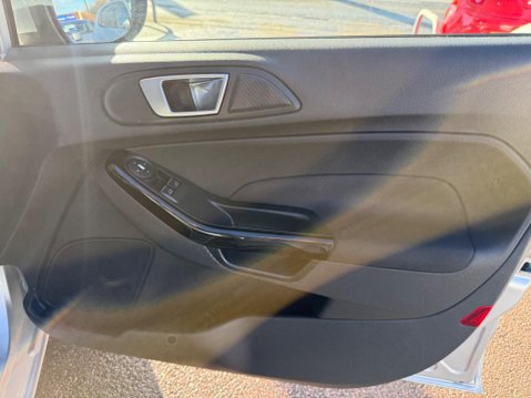 Ford Fiesta 1.25 Zetec Euro 5 5dr 27