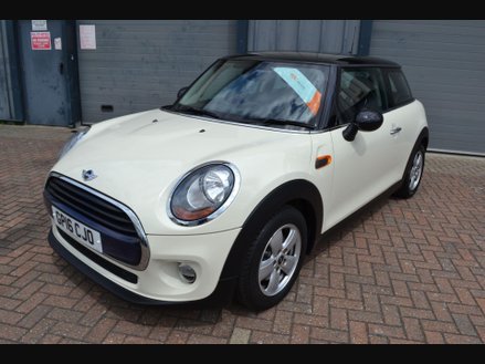 Mini Hatch 1.5 Cooper Auto Euro 6 (s/s) 3dr