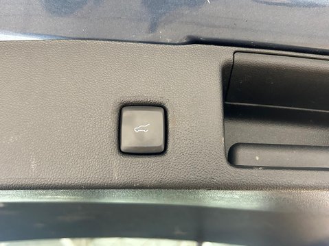 Ford Kuga 1.5T EcoBoost Titanium Edition Euro 6 (s/s) 5dr 39