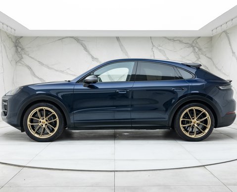 Porsche Cayenne TURBO E-HYBRID COUPE WITH GT PACKAGE 