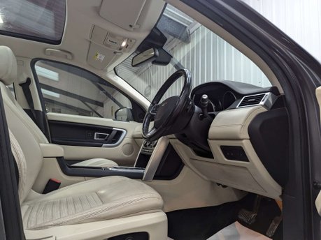 Land Rover Discovery Sport 2.0 Discovery Sport Luxury HSE TD4 Auto 4WD 5dr 47