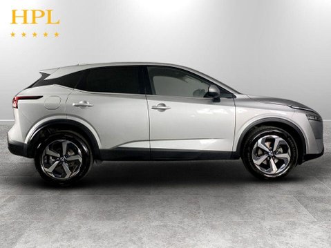 Nissan Qashqai 1.3 DIG-T MHEV N-Connecta SUV 5dr Petrol Hybrid XTRON Euro 6 (s/s) (158 ps) 8