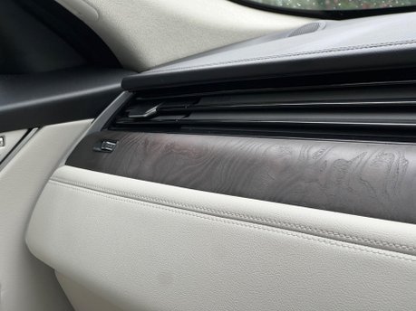 Jaguar F-Pace HSE 29