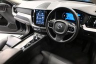 Volvo XC60 2.0 XC60 + B5 MHEV AWD Auto 4WD 5dr 21