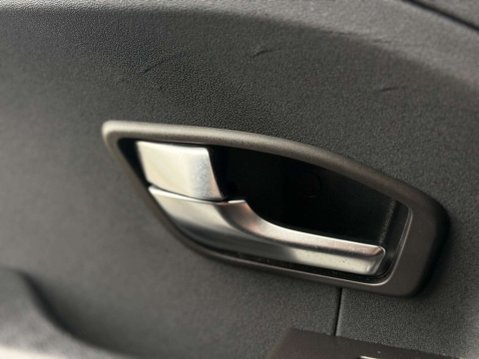 Land Rover Range Rover Evoque 2.2 SD4 Pure Auto 4WD Euro 5 (s/s) 5dr 63