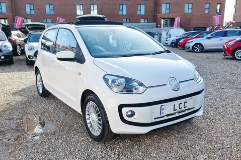 Volkswagen Up HIGH UP.. AUTOMATIC.. GLASS E/SUNROOF.10 MAIN DEALER SERVICES..ONE OWNER..  3