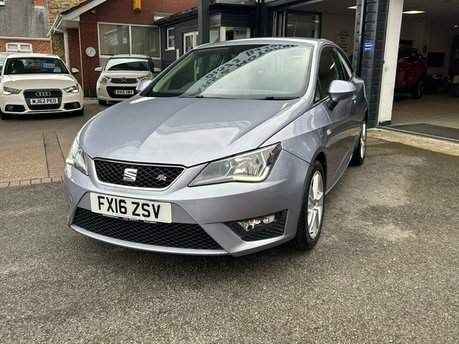 SEAT Ibiza TSI FR 3
