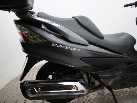 Suzuki Burgman 400 AN 400 L2 29