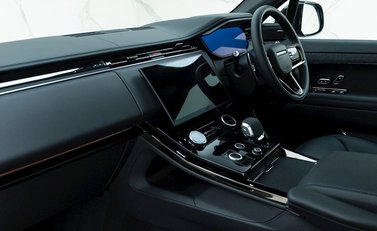 Land Rover Range Rover Sport D300 Autobiography 15