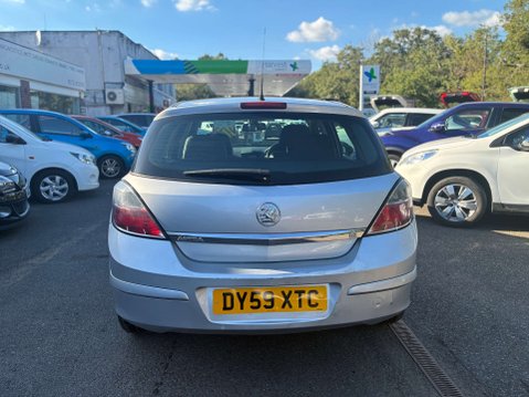 Vauxhall Astra 1.6i 16v Design Hatchback 5dr Petrol Manual (155 g/km, 113 bhp) 5