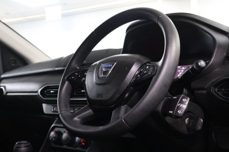 Dacia Sandero ESSENTIAL SCE 12