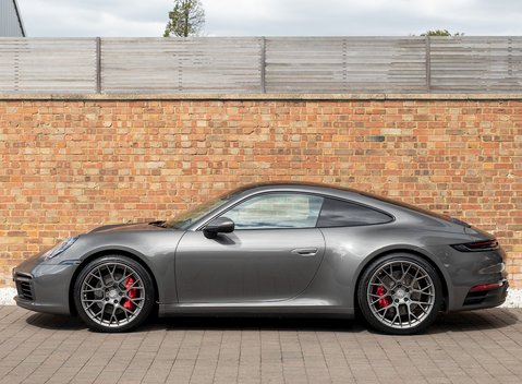 Porsche 911 Carrera 4S (992) 2