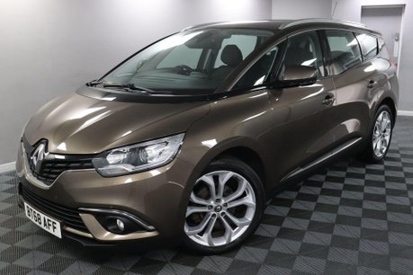 Renault Grand Scenic ICONIC TCE 15