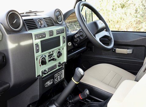 Land Rover 90 Heritage 3