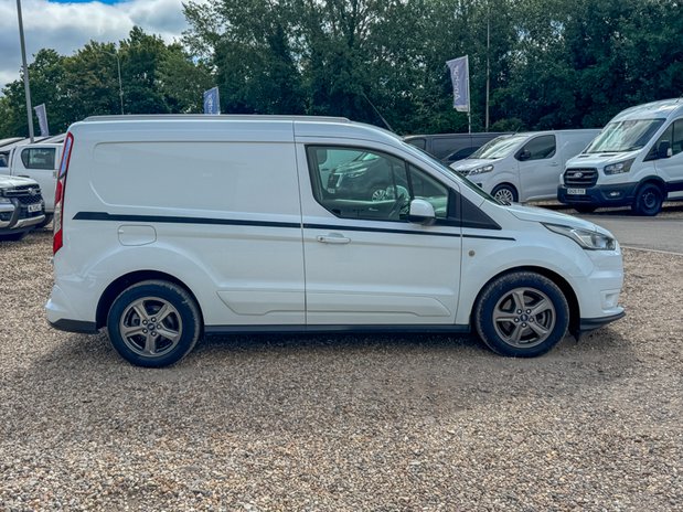 Ford Transit Connect SWB L1H1 [SOLD MM] Low Roof SPORT Air Con Alloys Cam SELECT 5