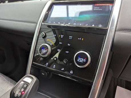 Land Rover Discovery Sport 2.0 Discovery Sport SE D Auto 4WD 5dr 63