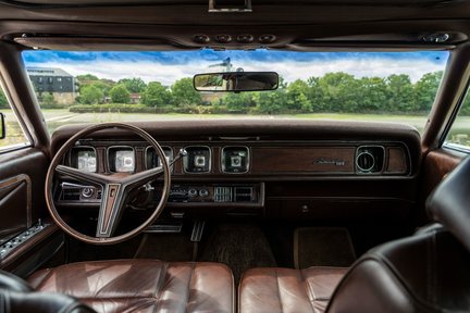 Lincoln Continental Mk III 20