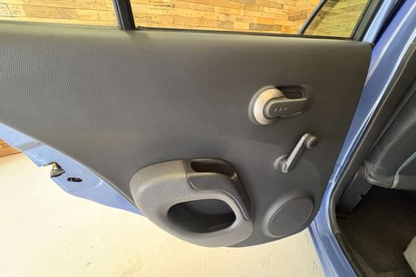 Nissan MICRA 1.2 16v SE Hatchback 5dr Petrol Automatic (161 g/km, 79 bhp) 38