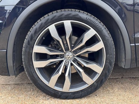 Volkswagen Tiguan 2.0 Tiguan R-Line TDI BlueMotion Technology 4Motion Semi-Auto 4WD 5dr 61