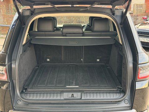 Land Rover Range Rover Sport HSE SILVER MHEV 9