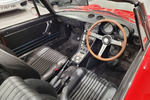 Alfa Romeo Spider 1750 VELOCE 23