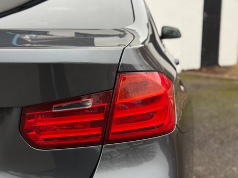 BMW 3 Series 3.0 330d M Sport Auto xDrive Euro 5 (s/s) 4dr 33
