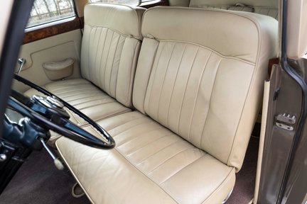 Rolls-Royce Silver Cloud II 25